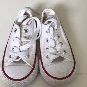 White converse sneakers